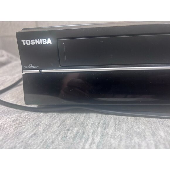 Toshiba DVD Recorder VCR Combo VHS Dubbing HDMI VHS TAPES ASIS Model DVR630KC - Picture 2 of 7